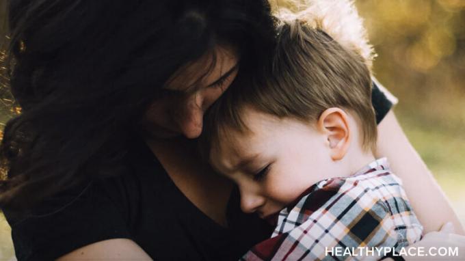 Vaiko auginimas sergant DMDD yra sudėtingas. Gaukite naudingų idėjų dėl emocinių protrūkių tvarkymo ir kitų naudingų patarimų apie „HealthyPlace“.