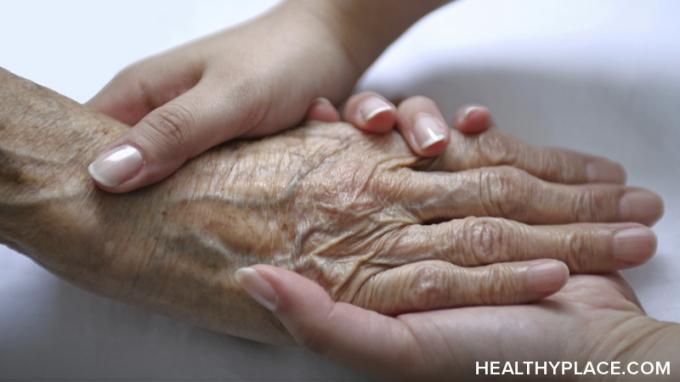 Progresuojant Alzheimerio ligai, pacientas gali susidurti su rimtais bendravimo, samprotavimo ir atminties praradimo sunkumais. Sužinokite kelis būdus, kaip su tuo susidoroti, apsilankę „HealthyPlace“.