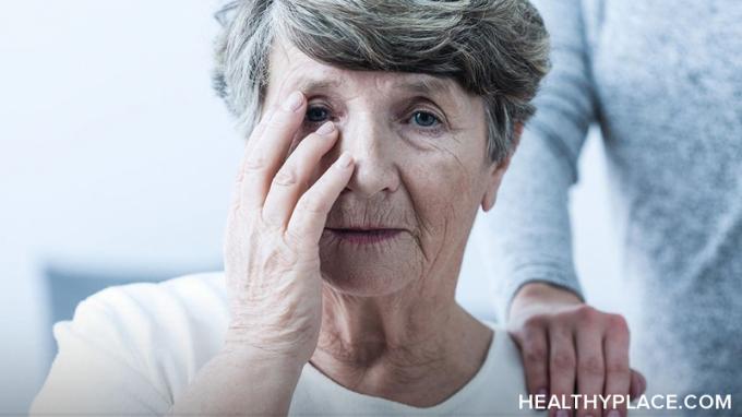 Gaukite „HealthyPlace“ paaiškinimą apie kliedesius ir kaip padėti Alzheimerio liga sergančiam asmeniui.
