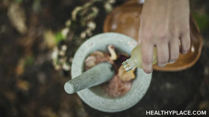 Manoma, kad smegenų rūko papildai, vitaminai ir vaistai padeda smegenims ir mažina smegenų rūką. Ar šios priemonės veikia, ar tai tik apgaulė? Sužinokite apie „HealthyPlace“.