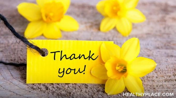 Jei turite įprotį sakyti „atsiprašau“, pabandykite pasakyti „ačiū“. Perėjimas link dėkingumo padidins jūsų laimę. Perskaityk tai.
