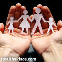 Valgymo sutrikimų terapija šeimoje tikrai veikia. Ar žinote penkias svarbiausias šeimos gydymo valgymo sutrikimų dalis?