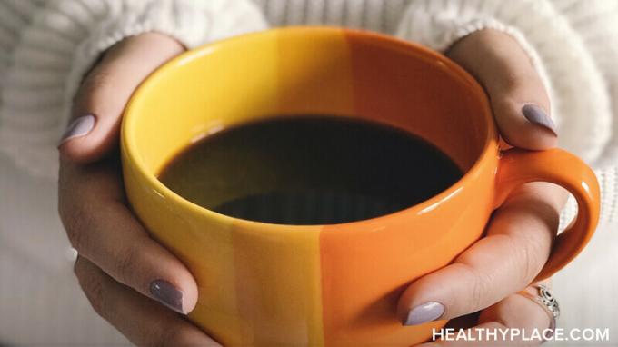 Kofeino sukeliamas nerimas yra tikras nerimo tipas ir jis gali jus sujaudinti. Sužinokite daugiau apie kofeino sukeltą nerimą ir kaip jo išvengti svetainėje HealthyPlace.